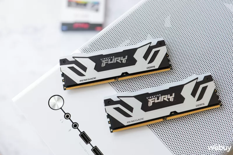 Mở hộp và trải nghiệm Kingston FURY Renegade DDR5 RGB 2x48 GB 8400MT: Thúc đẩy giới hạn tốc độ RAM với CUDIMM